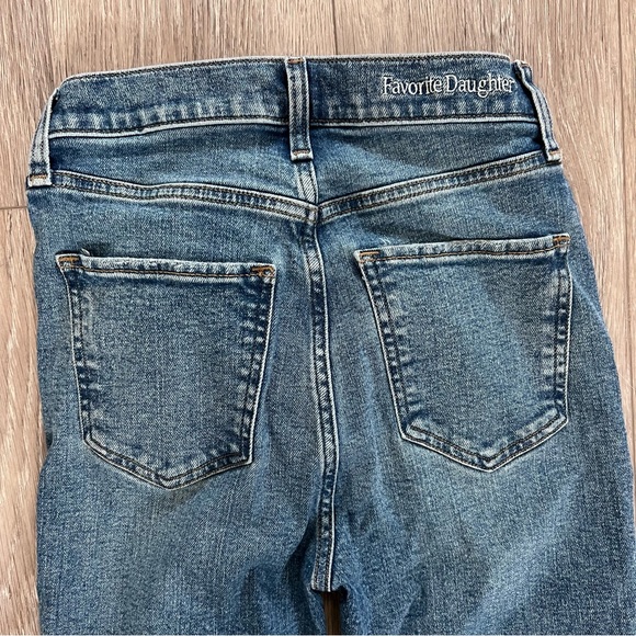 Favorite Daughter The Valentina Tower Super High Rise Cigarette Jeans in Laurel - Picture 11 of 16